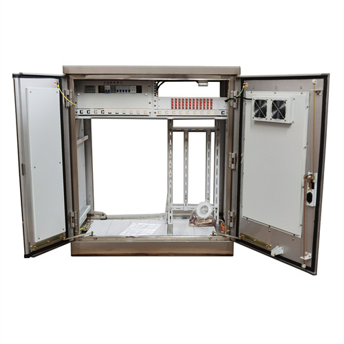 About How much does a mobile solar container battery cost